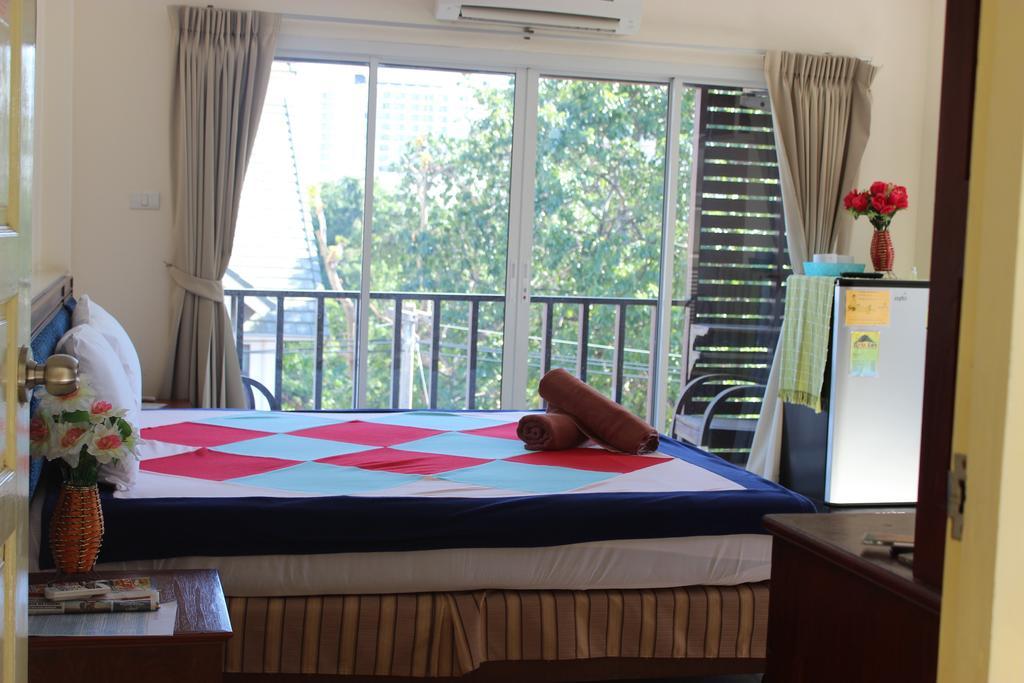 Aparthotel Dacha Beach Pattaya Exterior foto